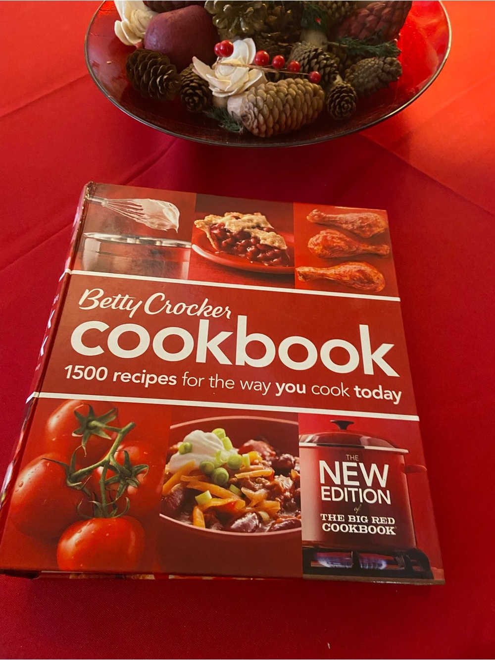 Betty Crocker Red Cookbook - 1500 Recipes for Everyday Cooking